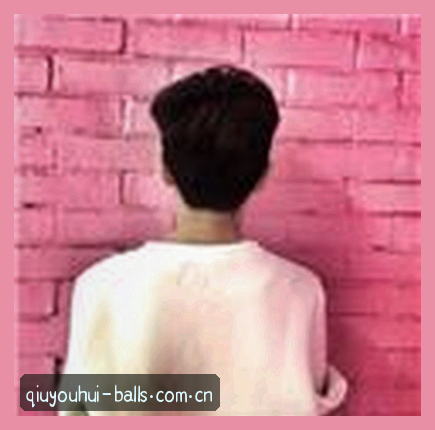 李薇